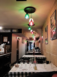 Atmosphère du Restaurant italien O'scià Pizzeria Napoletana à Paris - n°13