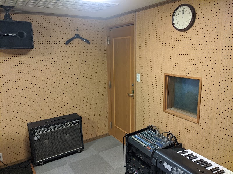 ＭＵＳＩＣ・ＳＴＵＤＩＯ・ＴＡＣＫ