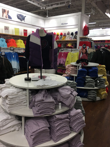 Clothing Store «Gap Outlet», reviews and photos, 12801 W Sunrise Blvd, Sunrise, FL 33323, USA