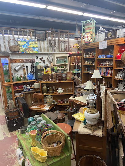 Marketplace Antiques & Gifts