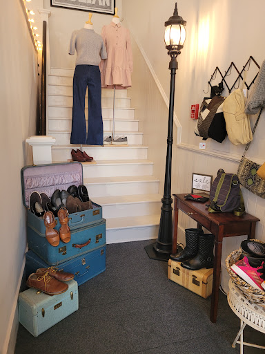 Consignment Shop «re•volve», reviews and photos, 103 SW 2nd St, Corvallis, OR 97333, USA