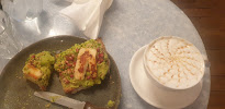 Avocado toast du Restaurant servant le petit-déjeuner Kozy Bosquet à Paris - n°13