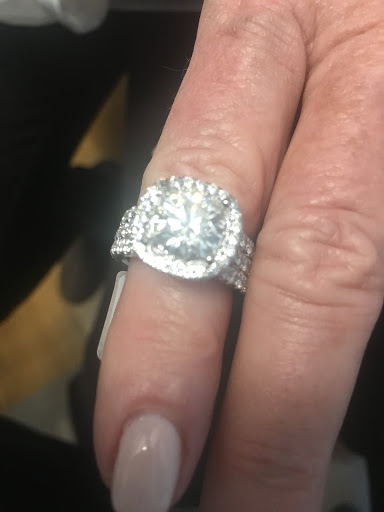 Jewelry Store «JEM Jewellers», reviews and photos, 2750 E 146th St #202, Carmel, IN 46033, USA