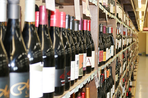 Liquor Store «West Ridge Wine and Liquor», reviews and photos, 630 W Ridge Rd, Rochester, NY 14615, USA