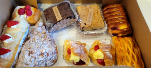 Paris Baguette image