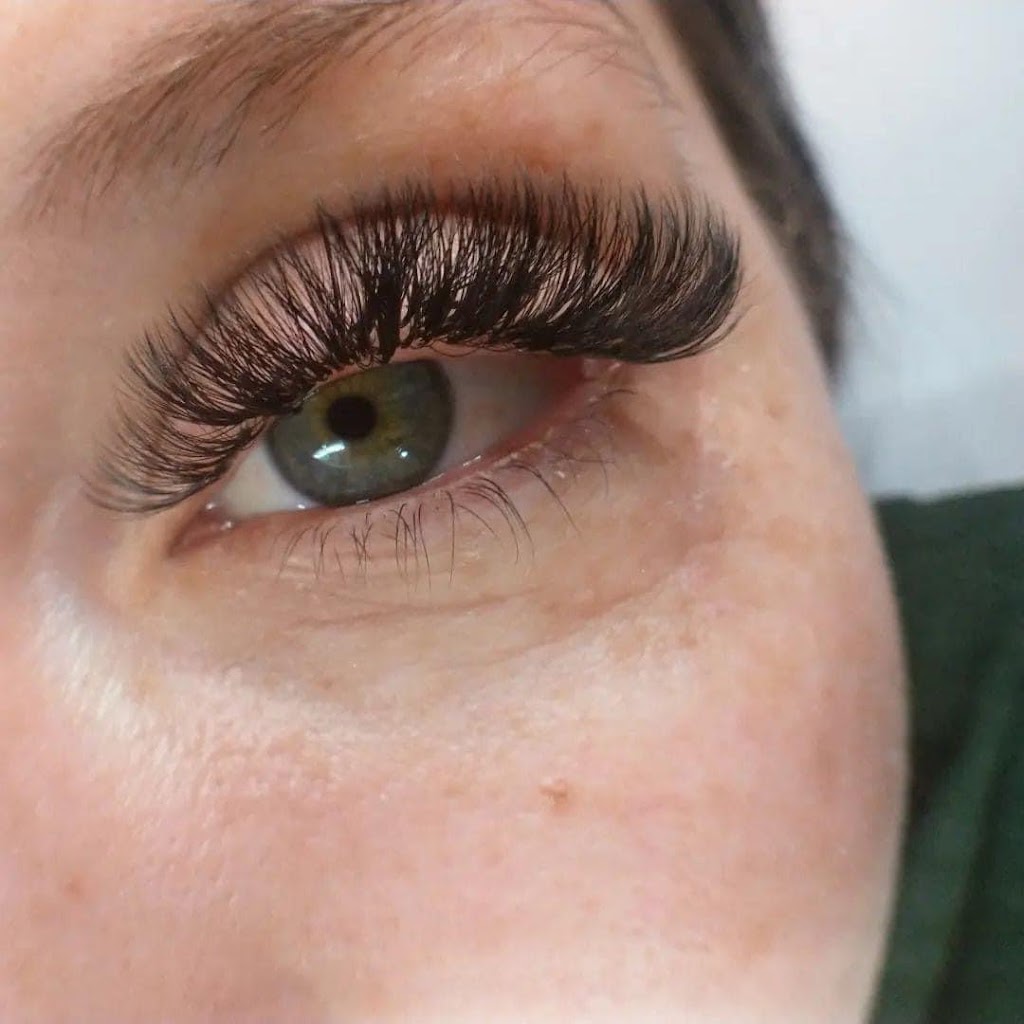 Lavish Beauty Bar 98391