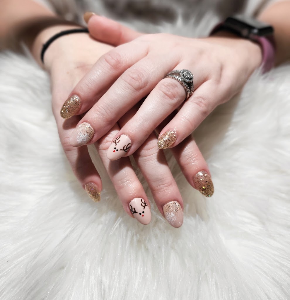 Hollywood Nails & Spa 60142