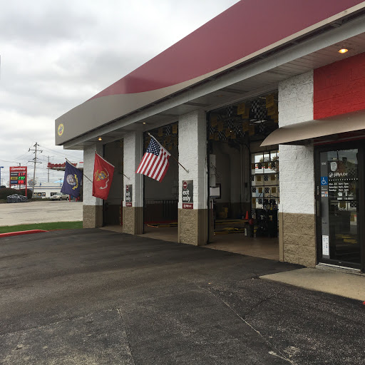 Oil Change Service «Jiffy Lube», reviews and photos, 556 S Green Bay Rd, Waukegan, IL 60085, USA