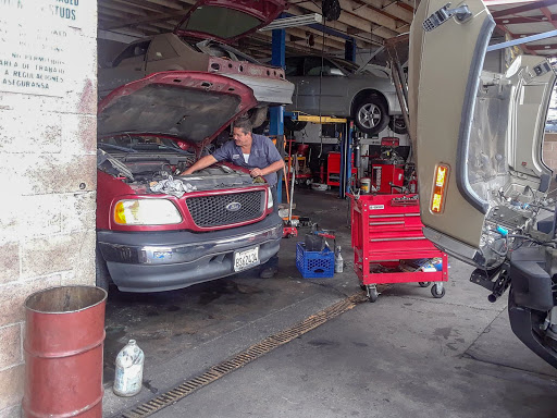 Mechanic «L&T Complete Auto Repair», reviews and photos, 2692 Main St, Riverside, CA 92501, USA