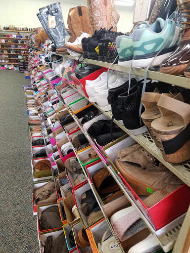 Shoe Store «K & T Shoes», reviews and photos, 485 Pickwick St S, Savannah, TN 38372, USA