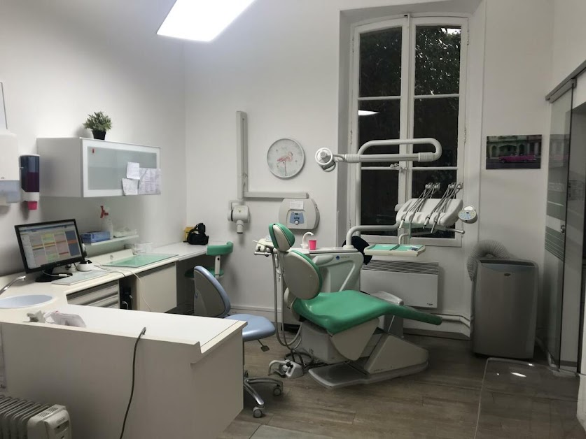 Dr Alexia DESMIDT - Dentiste Aix en Provence à Aix-en-Provence