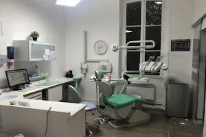 Dr Alexia DESMIDT - Dentiste Aix en Provence image