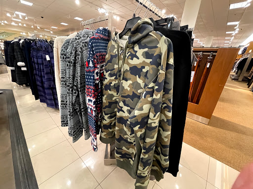 Department Store «Nordstrom Ross Park», reviews and photos, 1000 Ross Park Mall Dr, Pittsburgh, PA 15237, USA