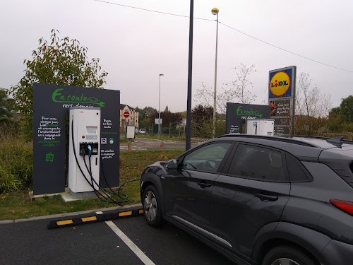 Borne de recharge de véhicules électriques Lidl Charging Station Bully-les-Mines