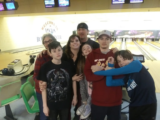 Bowling Alley «Vinton Bowling Center», reviews and photos, 1200 Vinyard Rd, Vinton, VA 24179, USA