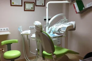 Clínica Dental Angie Ortega Bellido image
