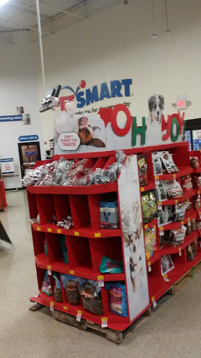 Pet Supply Store «PetSmart», reviews and photos, 4749 Valley View Blvd NW, Roanoke, VA 24012, USA