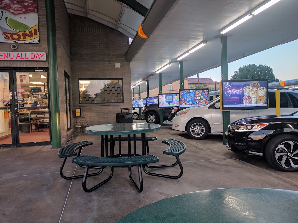 Sonic Drive-In 76116