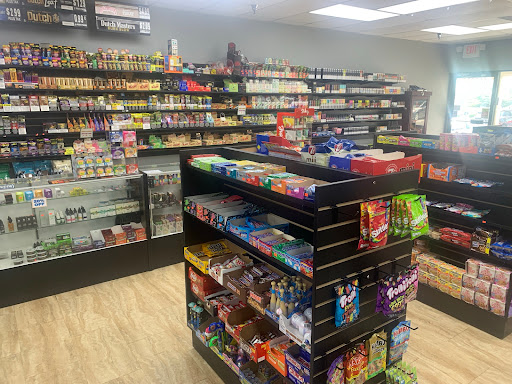 Tobacco Shop «Smoke Hut Smoke Shop», reviews and photos, 11902 Blue Ridge Boulevard g, Grandview, MO 64030, USA