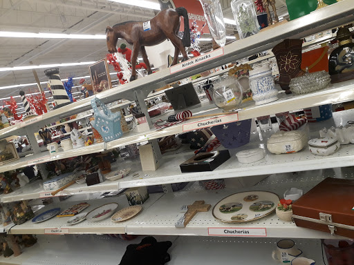 Thrift Store «Savers», reviews and photos, 1925 E Joppa Rd, Parkville, MD 21234, USA
