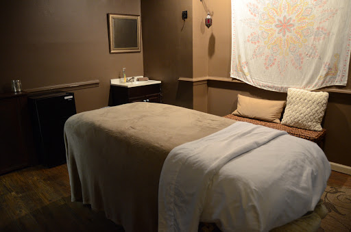 Day Spa «Blades Salon & Day Spa», reviews and photos, 231 N Main St, Madisonville, KY 42431, USA