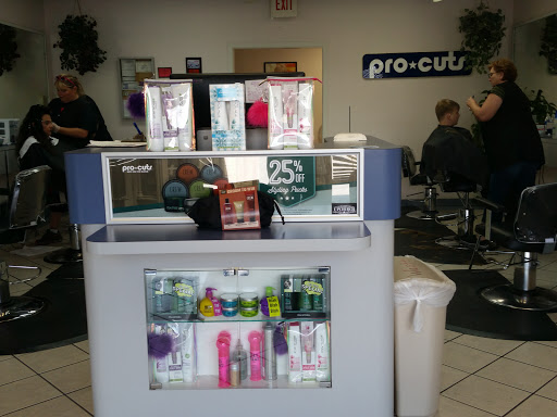 Beauty Salon «Pro-Cuts», reviews and photos, 1207 NE Big Bend Trail, Glen Rose, TX 76043, USA