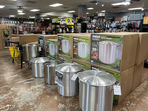 Sporting Goods Store «Bowie Outfitters», reviews and photos, 8630 Perkins Rd, Baton Rouge, LA 70810, USA