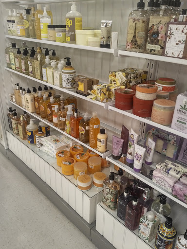 Clothing Store «Burlington Coat Factory», reviews and photos, 103 Marketplace Dr, Hampton, VA 23666, USA