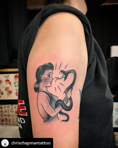 Explore tattoos on hand ideas, creative tattoo ideas in Libertyville, available at Lucky Seven Tattoo