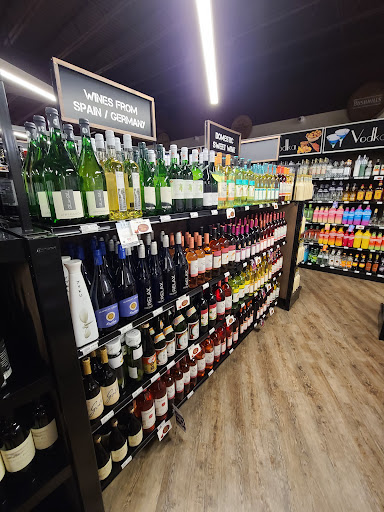 Liquor Store «Montgomery County», reviews and photos, 11301 Seven Locks Rd, Potomac, MD 20854, USA