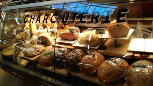 Grocery Store «Whole Foods Market», reviews and photos, 465 S Arroyo Pkwy, Pasadena, CA 91105, USA