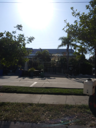 Liquor Store «Norman’s Liquors and Fine Wines», reviews and photos, 5235 Gulf Blvd, St Pete Beach, FL 33706, USA