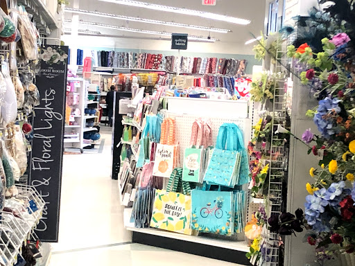 Fabric Store «Jo-Ann Fabrics and Crafts», reviews and photos, 255 Collins Rd NE, Cedar Rapids, IA 52402, USA
