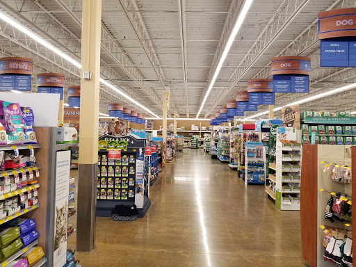 Pet Supply Store «PetSmart», reviews and photos, 4200 Derry St, Harrisburg, PA 17111, USA
