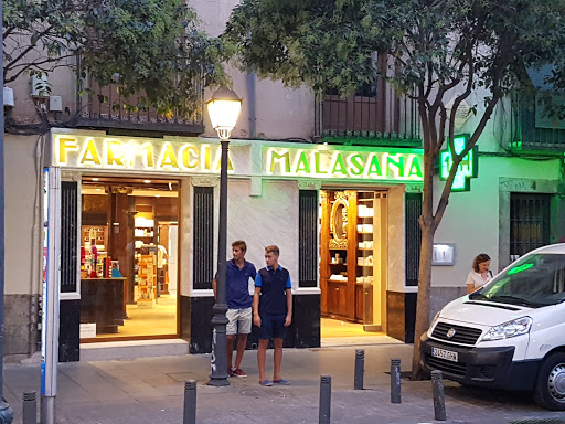 Información y opiniones sobre Farmacia Malasaña de Madrid