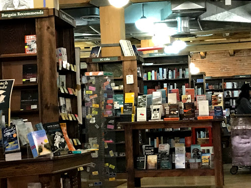 Librerias abiertas los domingos en Denver