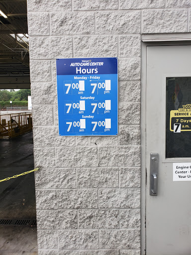 Tire Shop «Walmart Tires & Auto Parts», reviews and photos, 6192 Gunn Hwy, Tampa, FL 33625, USA