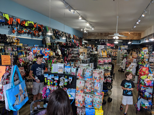 Pet Supply Store «Dog-Mania & Cats», reviews and photos, 37846 Meridian Ave, Dade City, FL 33525, USA