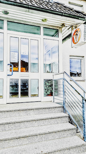 Ashley Walter Cullis veterinary practice unter Leipzig, Sachsen