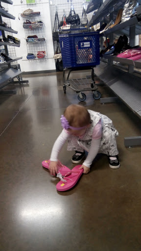 Thrift Store «Goodwill Retail Store of Springfield – Chestnut Crossing», reviews and photos, 425 S Western Ave, Springfield, MO 65802, USA