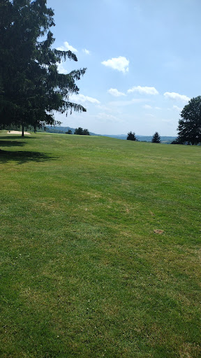 Golf Course «Pleasant Valley Country Club», reviews and photos, 440 Pleasant Valley Rd, Connellsville, PA 15425, USA