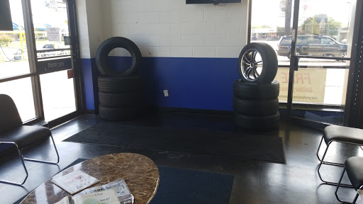 Auto Parts Store «Pep Boys Auto Parts & Service», reviews and photos, 2710 S Cooper St, Arlington, TX 76015, USA