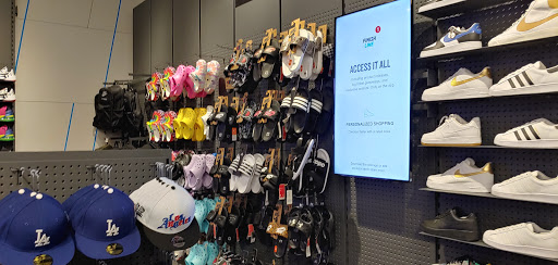 Shoe Store «Finish Line», reviews and photos, 1819 Montebello Town Center #13, Montebello, CA 90640, USA