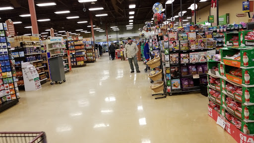 Supermarket «Giant Eagle Supermarket», reviews and photos, 1201 Mentor Ave, Painesville, OH 44077, USA