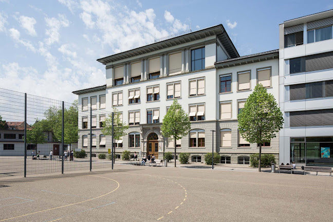 Rezensionen über Kantonsschule am Brühl in St. Gallen - Schule