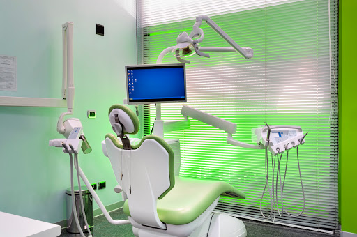 Dental implantology courses Milan