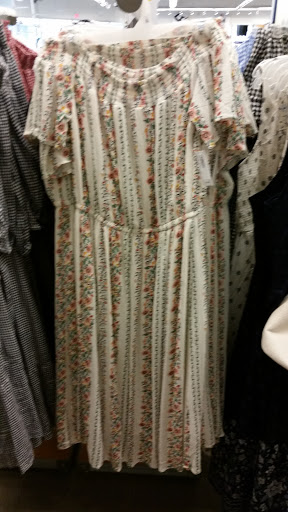 Clothing Store «Old Navy», reviews and photos, 5041 Jericho Turnpike, Commack, NY 11725, USA