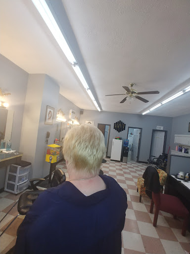 Beauty Salon «Central Hair Studio», reviews and photos, 39 Central Ave, Cortland, NY 13045, USA