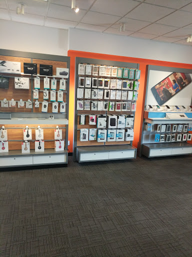 Cell Phone Store «AT&T», reviews and photos, 12599 Biscayne Blvd, North Miami, FL 33181, USA