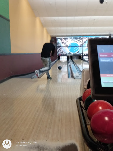 Bowling Alley «Wonder Bowl», reviews and photos, 66 Hathaway Rd, New Bedford, MA 02746, USA